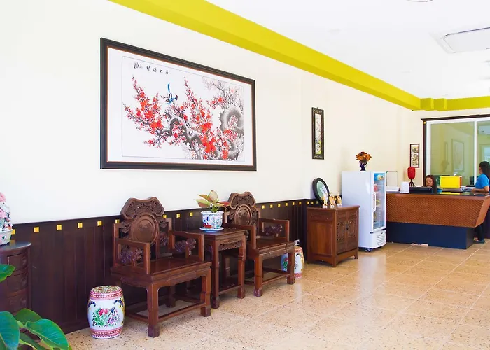Le Hua Hotel